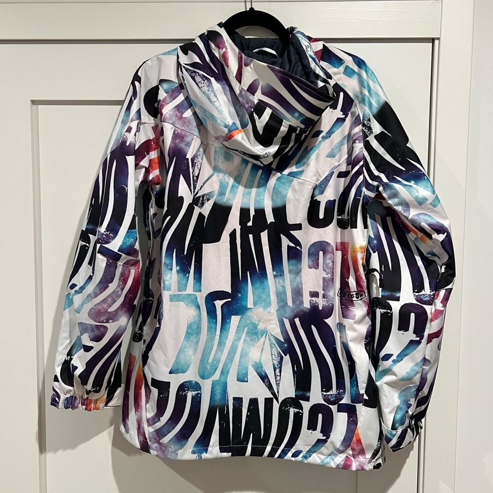 Volcom Snowboard Jacket - Picture 2 of 11